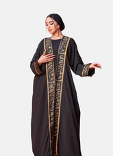 عبايــــة + فستان سادة