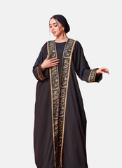 عبايــــة + فستان سادة